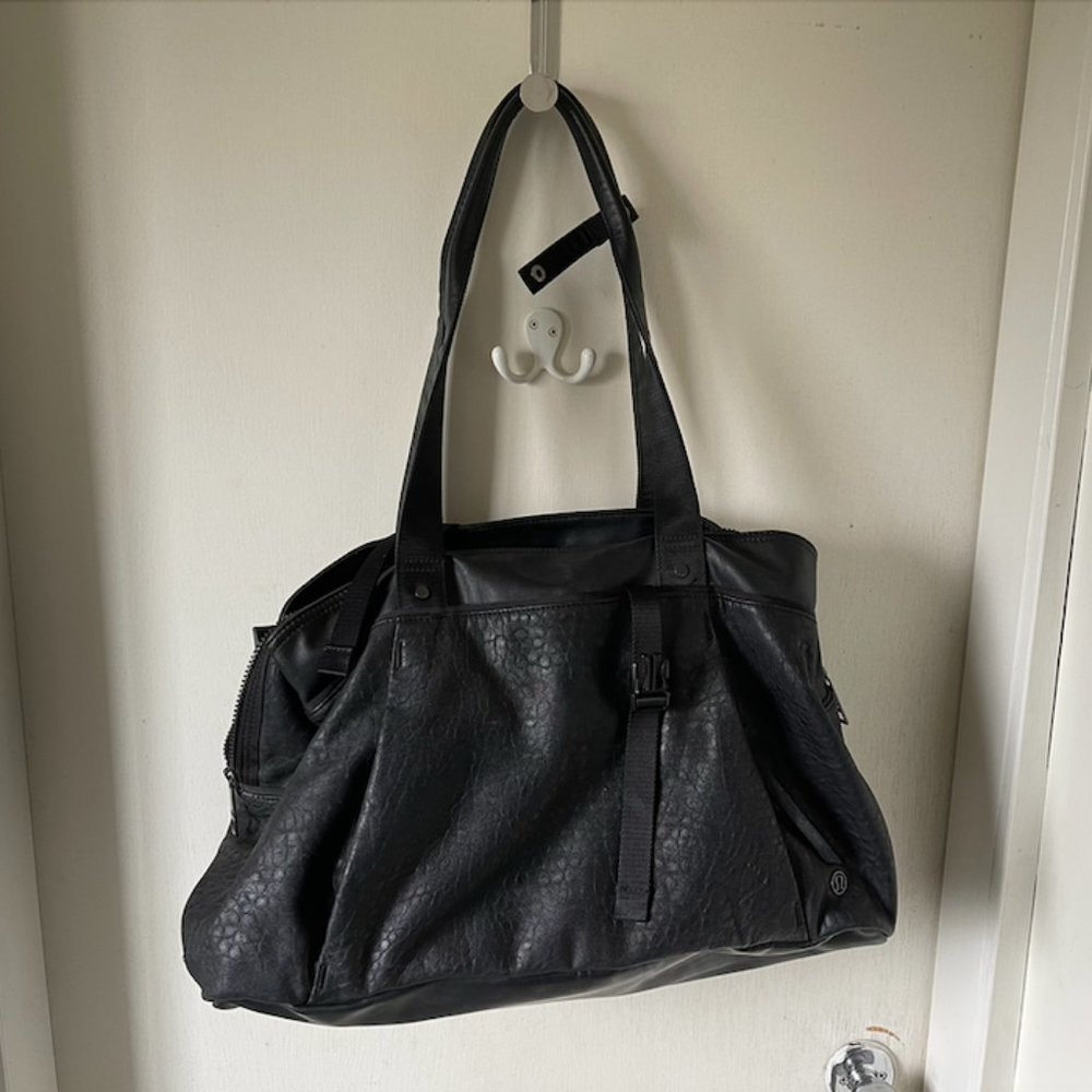 lululemon gym bag
